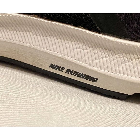 Nike Women Size 7.5 Run Swift Black W White Rarely Worn Well Maintained - Picture 4 of 8